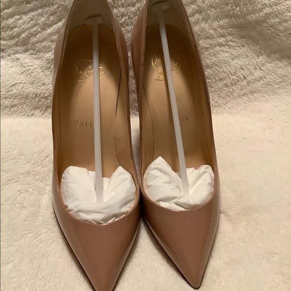 Christian Louboutin - Picture 2 of 9